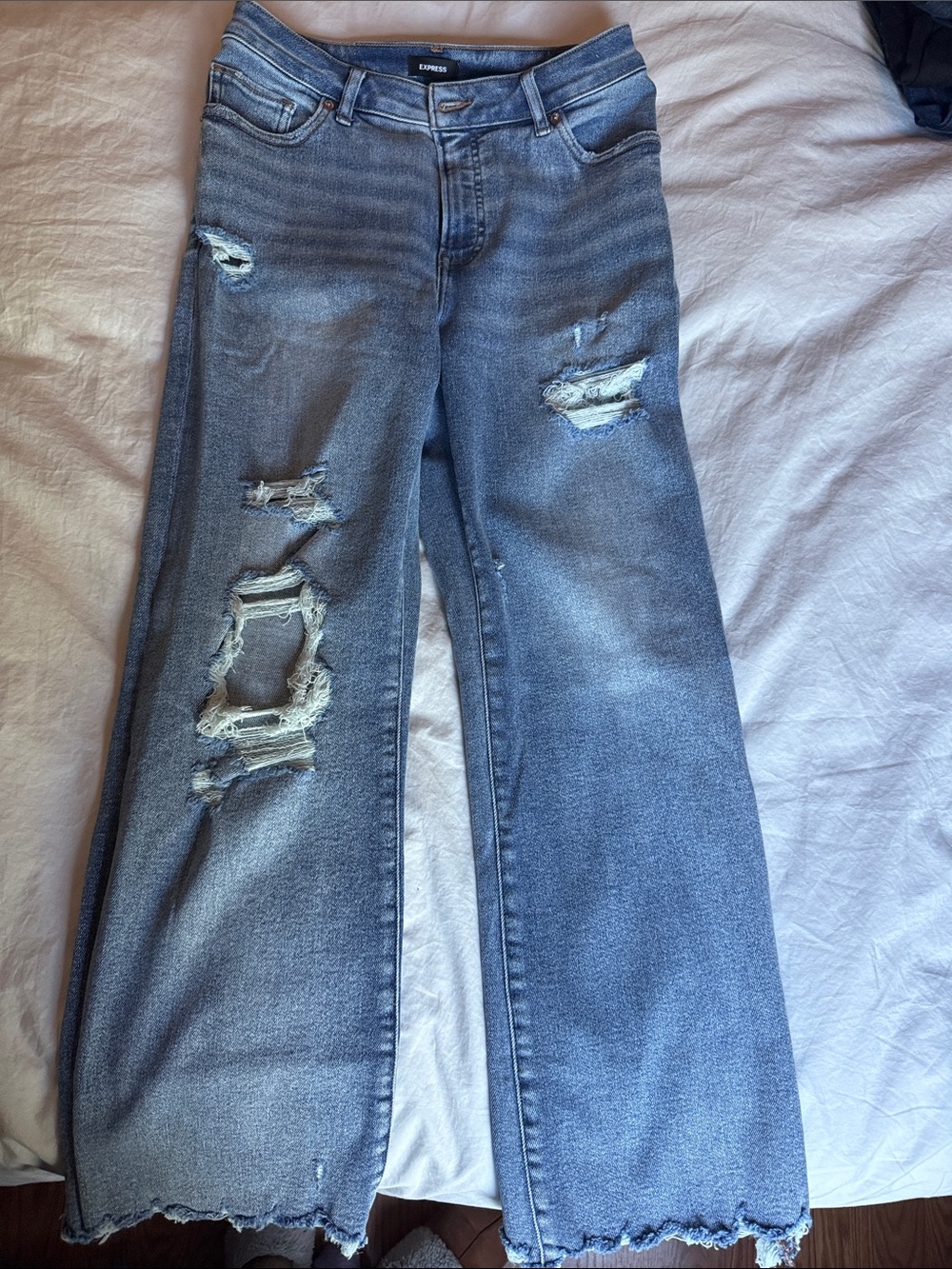 Express Distressed Wide-Leg Jeans - Light Blue